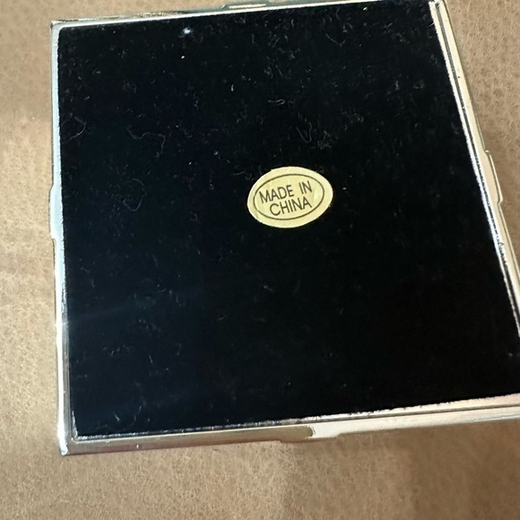 Brass Gift Box Present Christmas Decor / Storage Solid Heavy 3D Opens - Picture 4 of 11